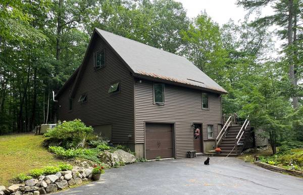 75 Deep Cove RD, Raymond, ME 04071