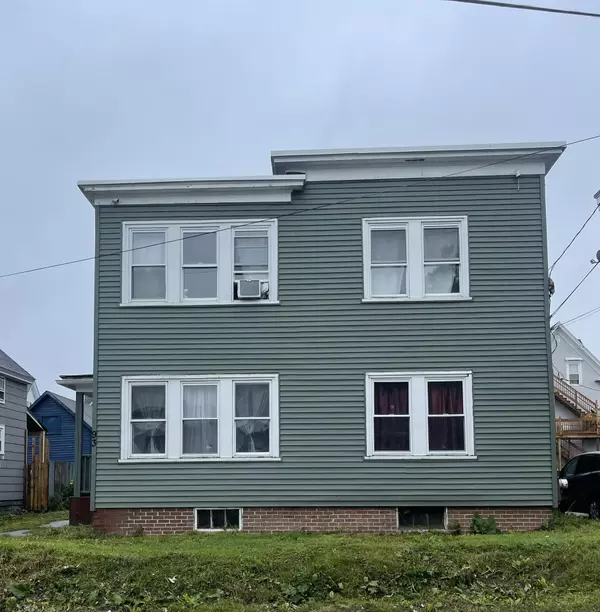 93 Howe ST, Lewiston, ME 04240