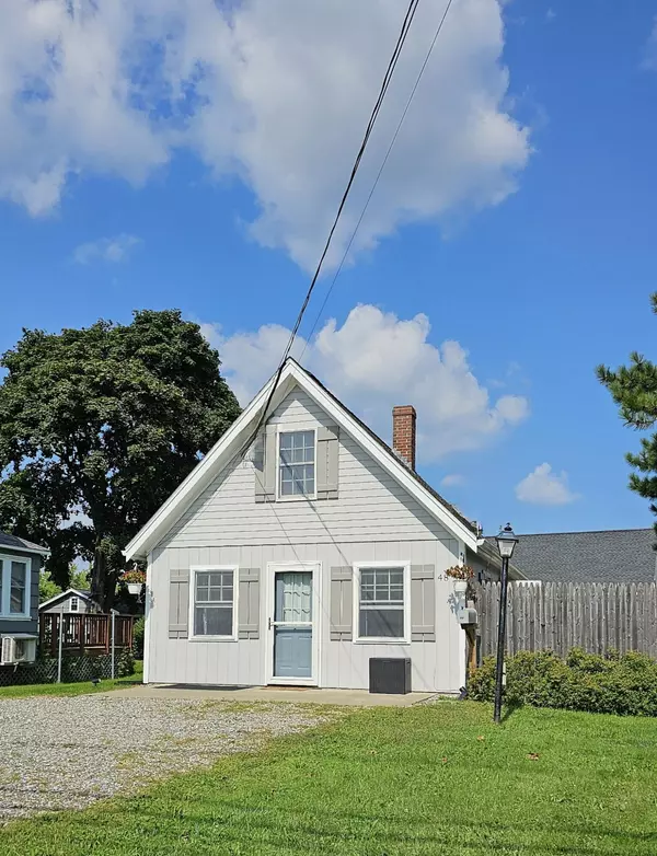 48 Pendleton ST, Brewer, ME 04412