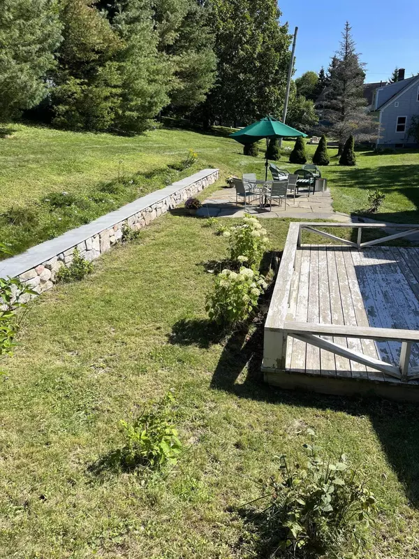 Winter Harbor, ME 04693,108 Newman ST