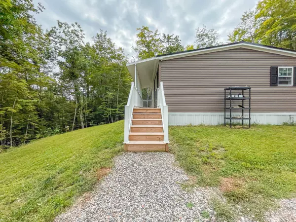 Poland, ME 04274,365 N Raymond RD