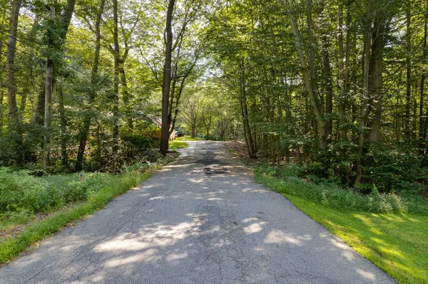 Kittery, ME 03904,17 Page ST