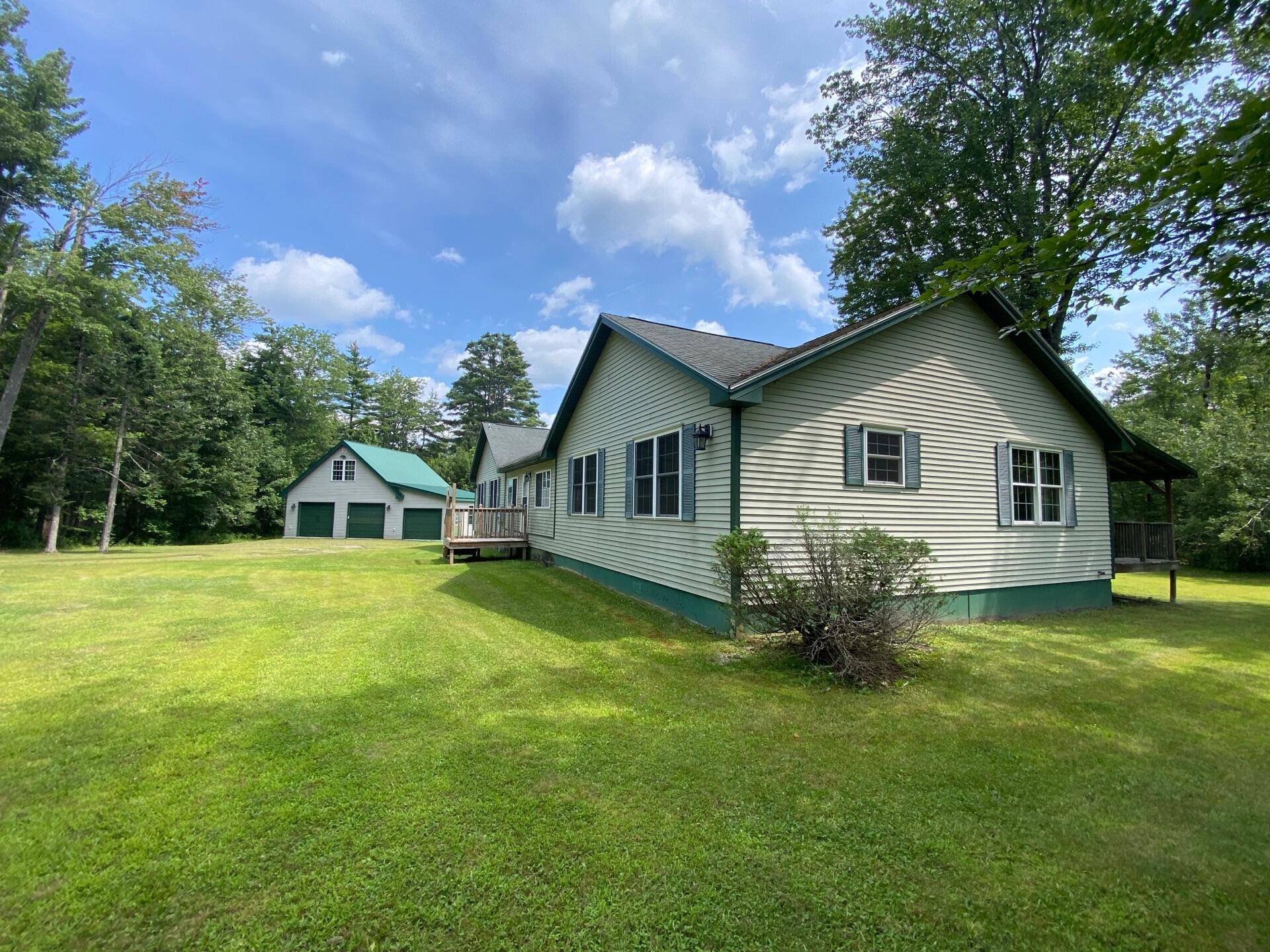 Kenduskeag, ME 04450,226 Townhouse RD