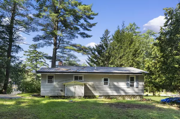 Naples, ME 04055,53 Harrison RD