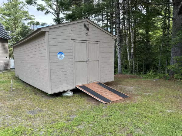 Kingfield, ME 04947,79 W West Kingfield RD