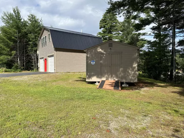 Kingfield, ME 04947,79 W West Kingfield RD