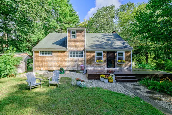 New Gloucester, ME 04260,9 Jack Hall RD