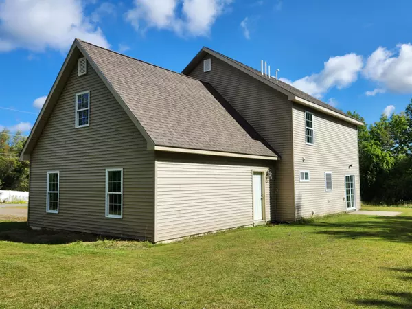 Sidney, ME 04330,20 Cari WAY