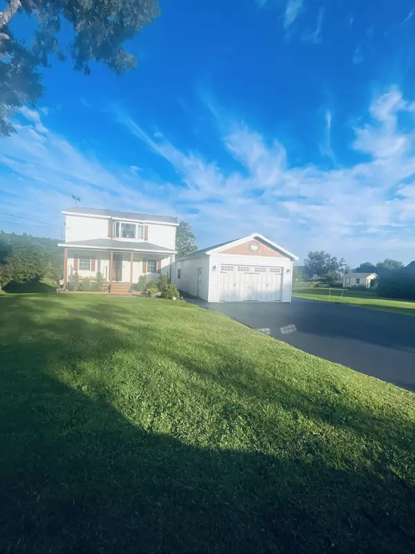 Orrington, ME 04474,28 Blake RD