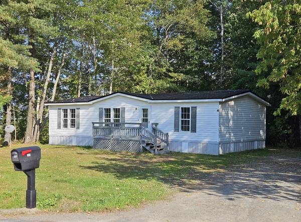 399 Kelley RD, Glenburn, ME 04401