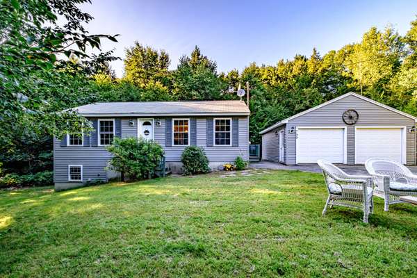 37 Wentworth RD, Baldwin, ME 04024