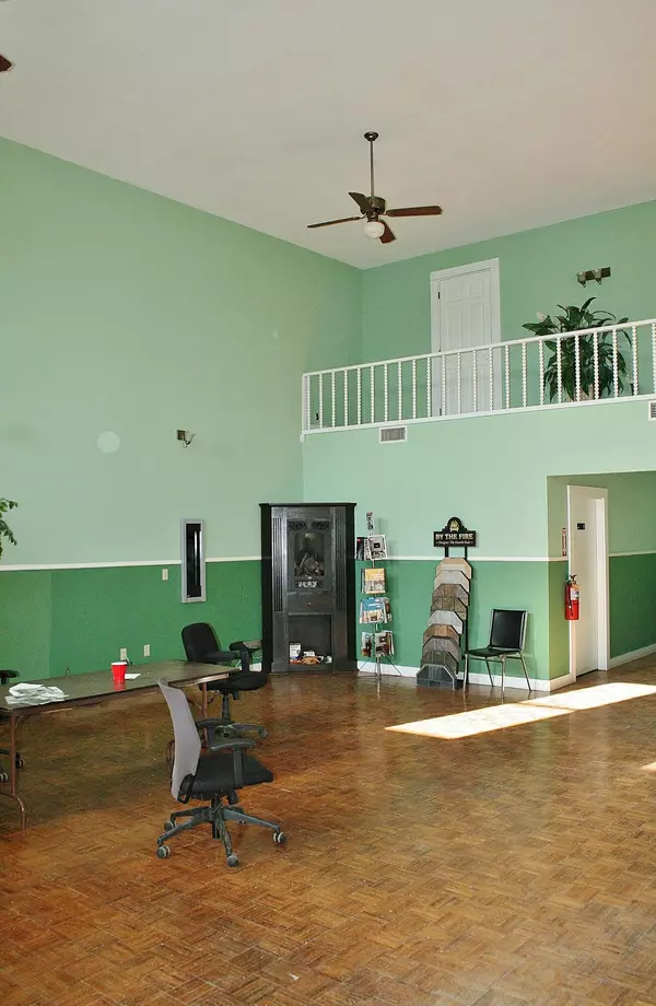 Northport, ME 04849,1229 Atlantic HWY