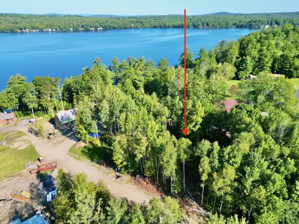 35 Heather LN, Sidney, ME 04330