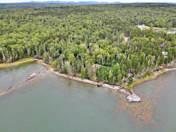 36 Spruce LN, Steuben, ME 04680