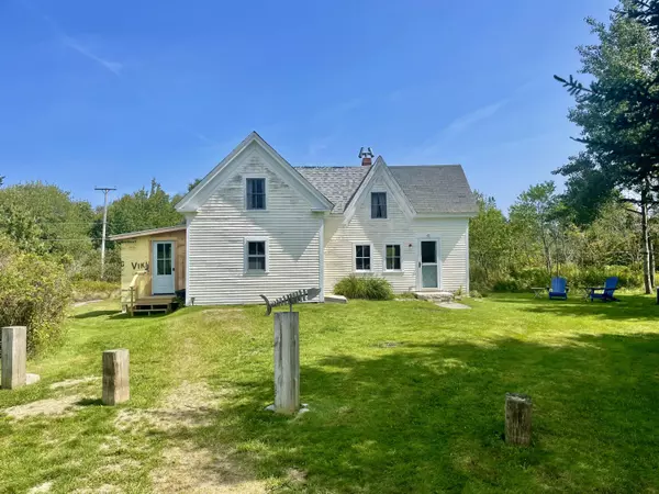 Vinalhaven, ME 04863,42 Dushane RD