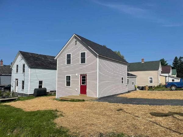 2 Wells ST, Greenville, ME 04441