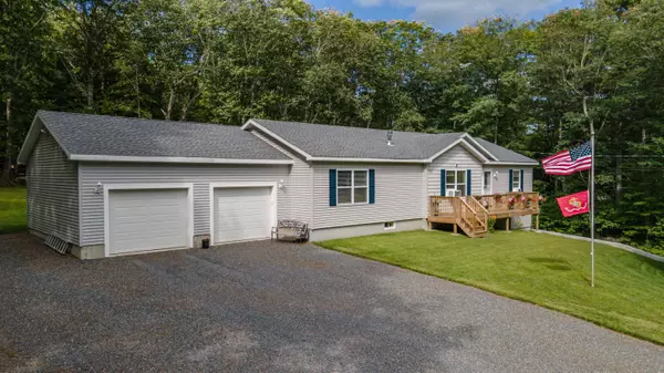 12 Gleason Farm RD, Oakland, ME 04963