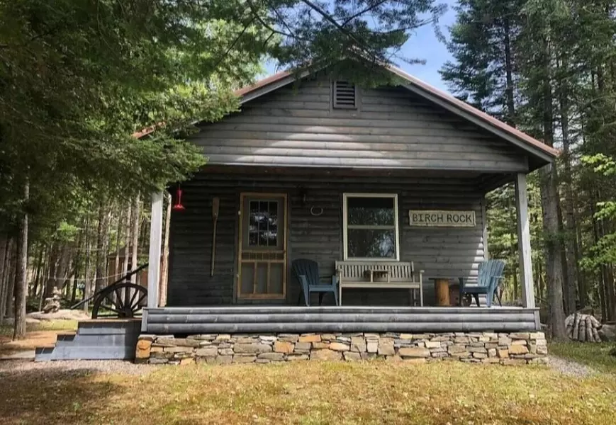 86 Bog Brook RD, Island Falls, ME 04747