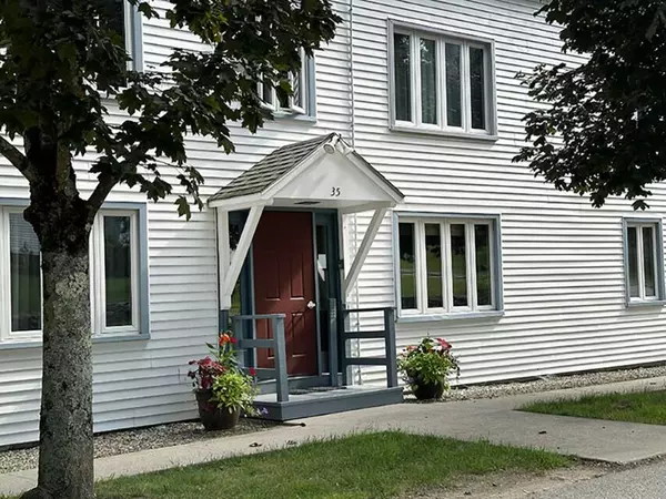 35 Summer ST #4, Wiscasset, ME 04578