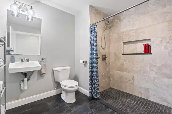 Lisbon, ME 04250,25 Wine Time CIR