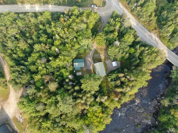 Chester, ME 04457,2 Downs RD