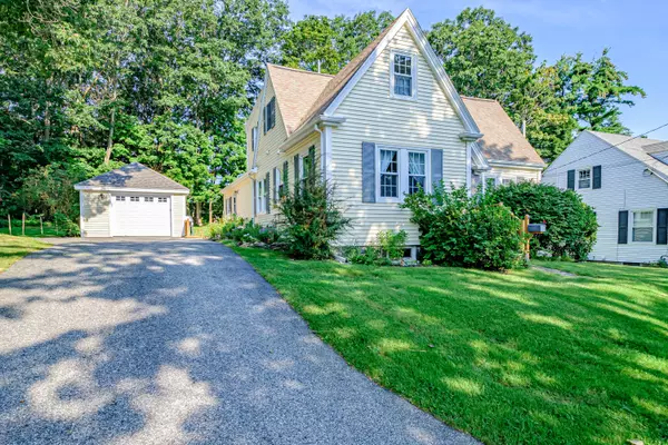 South Portland, ME 04106,25 Edgewood RD