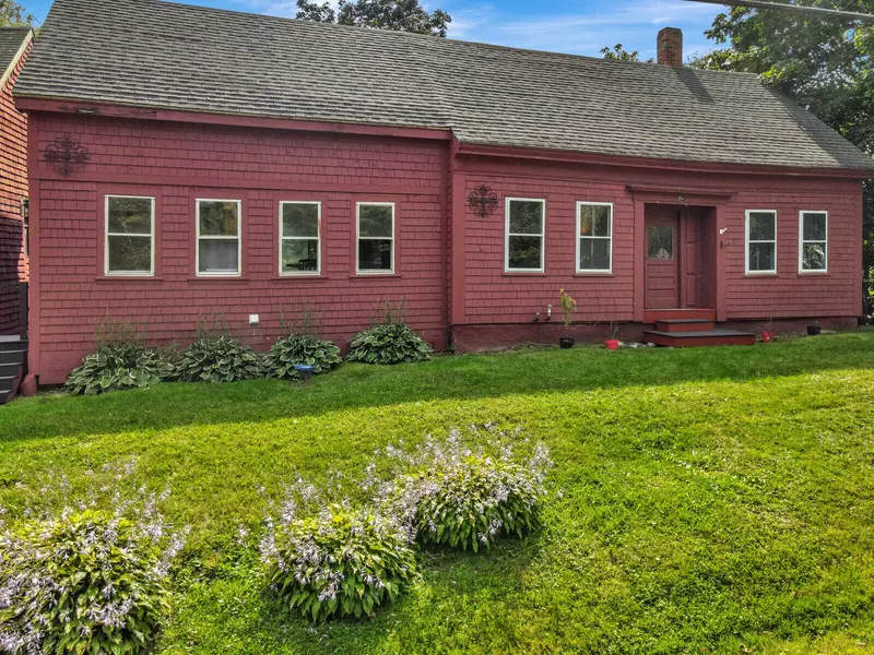 23 Biscay RD, Damariscotta, ME 04543