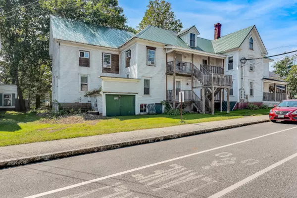 Norway, ME 04268,25 Cottage ST