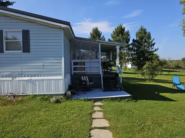 Palmyra, ME 04965,271 Estes AVE