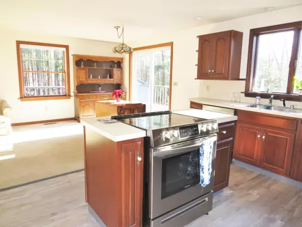 Warren, ME 04864,800 Eastern RD