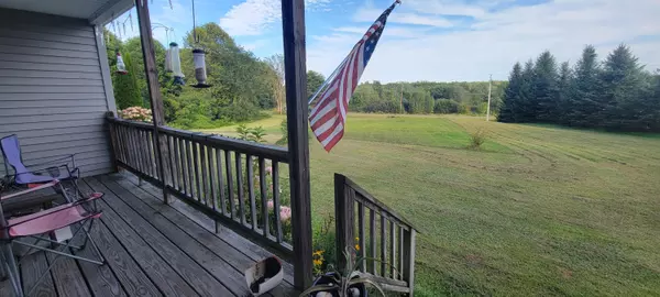 Vassalboro, ME 04989,605 Hussey Hill RD