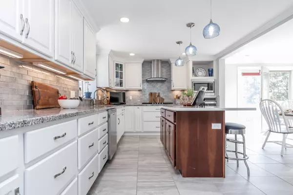 South Portland, ME 04106,990 Sawyer ST