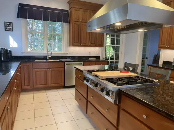 Ogunquit, ME 03907,97 Ocean Heights LN