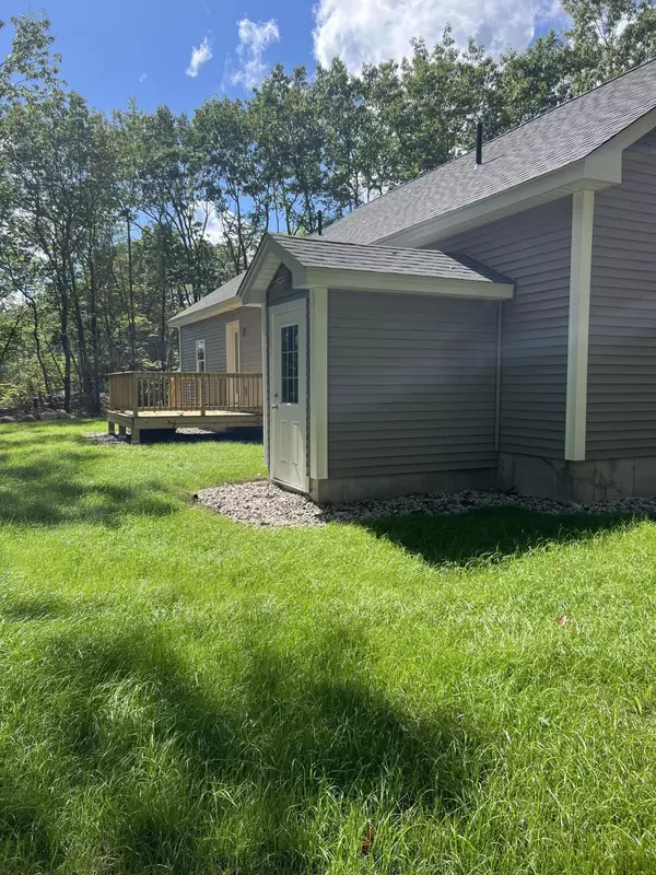 Naples, ME 04055,124 Burnham DR