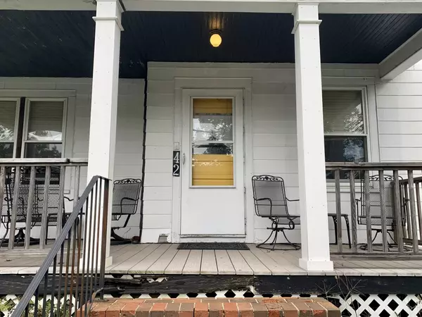 North Berwick, ME 03906,42 Elm ST