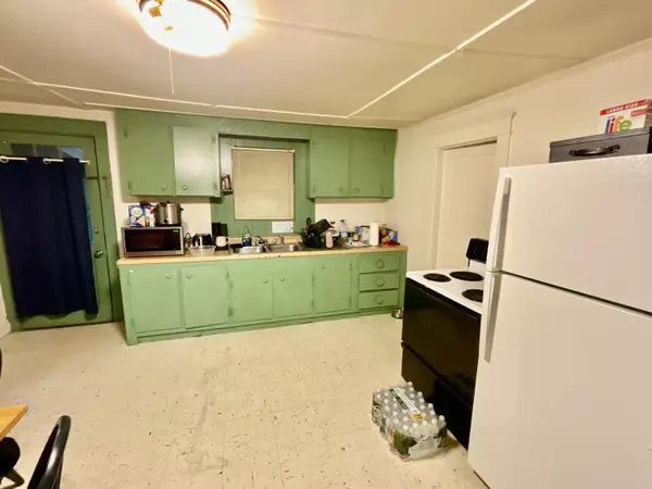 Waterville, ME 04901,27 Hillside AVE