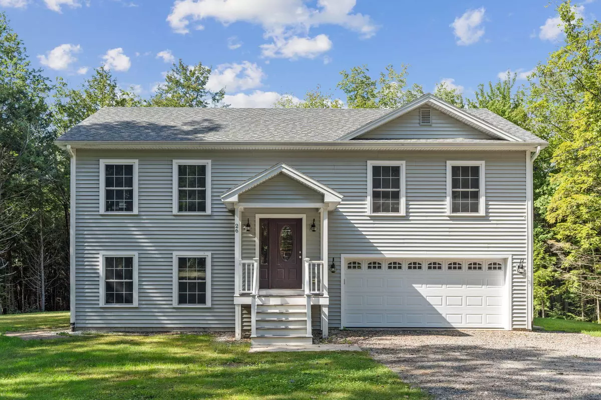 New Gloucester, ME 04260,26 Flintlock LN