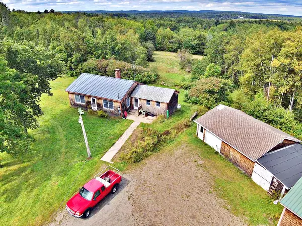 Newburgh, ME 04444,944 North RD