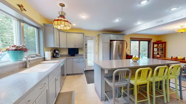 Wales, ME 04280,926 Pond RD