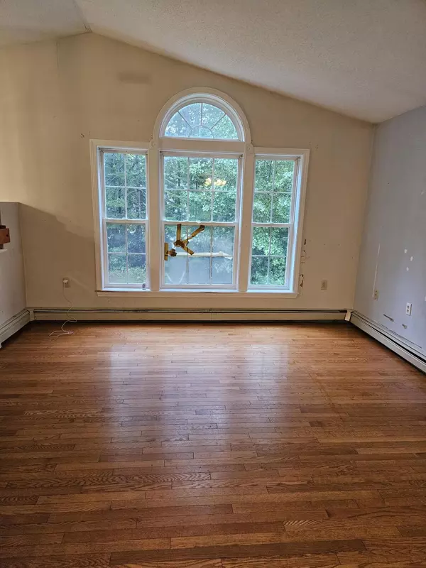 Hermon, ME 04401,111 Smith RD