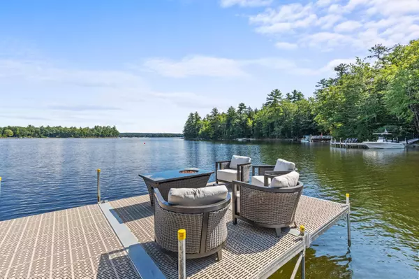 Raymond, ME 04071,164 DEEP COVE RD