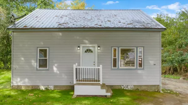 34 Victor ST, Lewiston, ME 04240