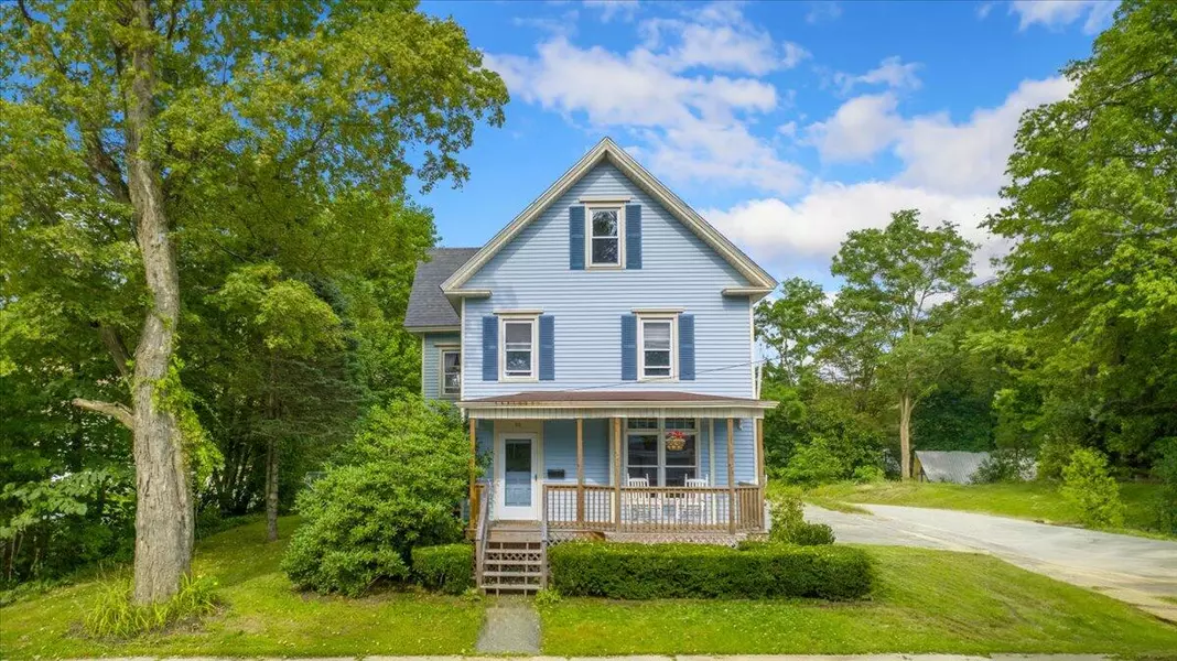 96 Elm ST, Mechanic Falls, ME 04256