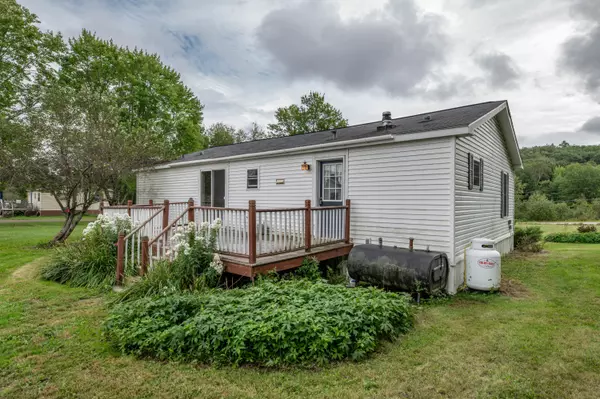 Whitefield, ME 04353,261 Pittston RD