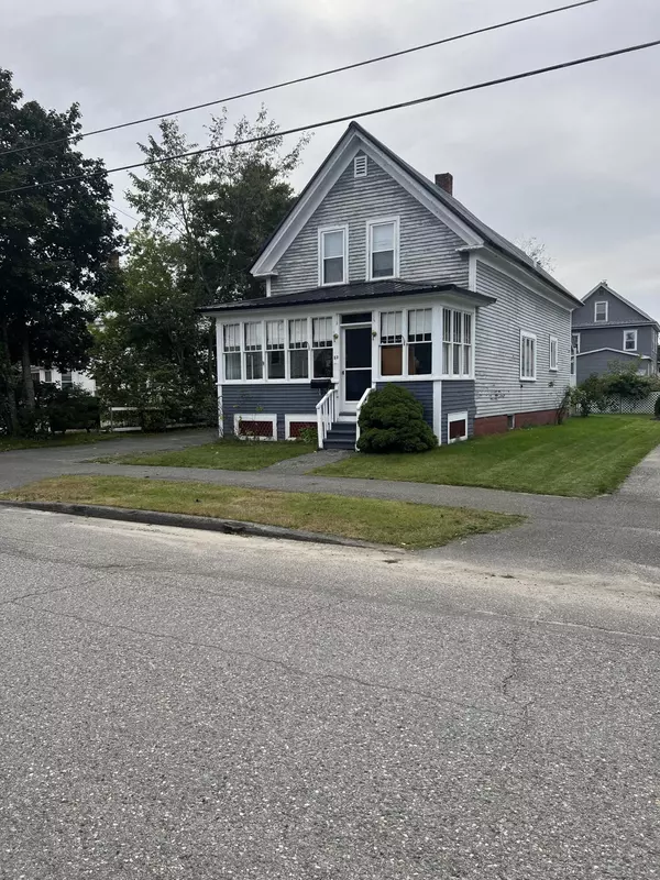 52 Water ST, Millinocket, ME 04462