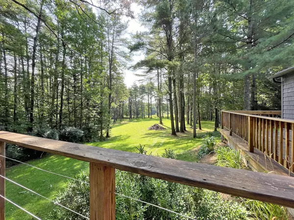 Whitefield, ME 04353,7 Spruce Lane LN