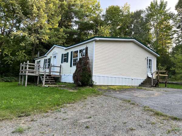 391 Pattagumpus RD, Medway, ME 04460