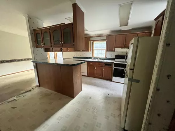 Medway, ME 04460,391 Pattagumpus RD