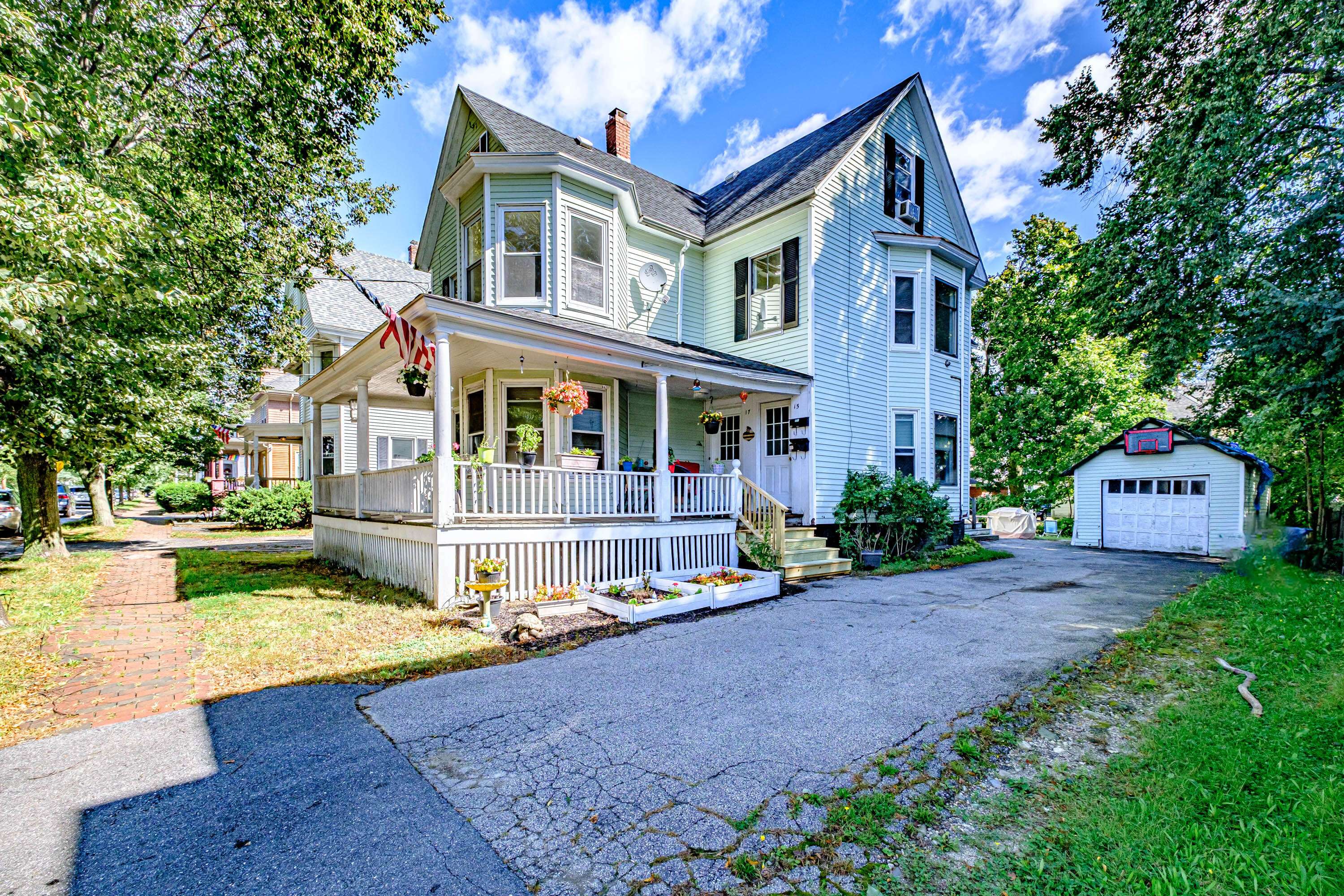 15-17 Whitney AVE, Portland, ME 04102