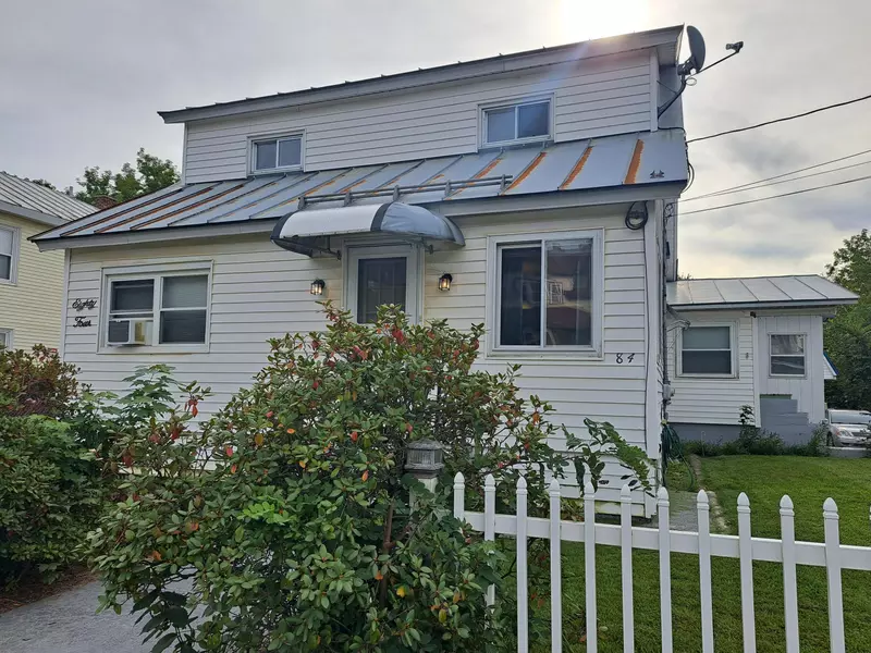 84 Summer ST, Waterville, ME 04901